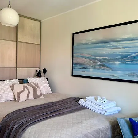 Stella'S Kappeli Apartment - Near Tallinn Bus Station And Airport - Near Bus Tram Stops - Free Parking, Wifi And Netflix - New Renovation Exterior photo