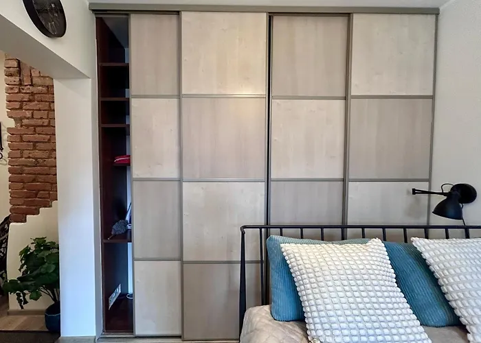 Stella\'S Kappeli Apartment - Near Tallinn Bus Station And Airport - Near Bus Tram Stops - Free Parking, Wifi And Netflix - New Renovation