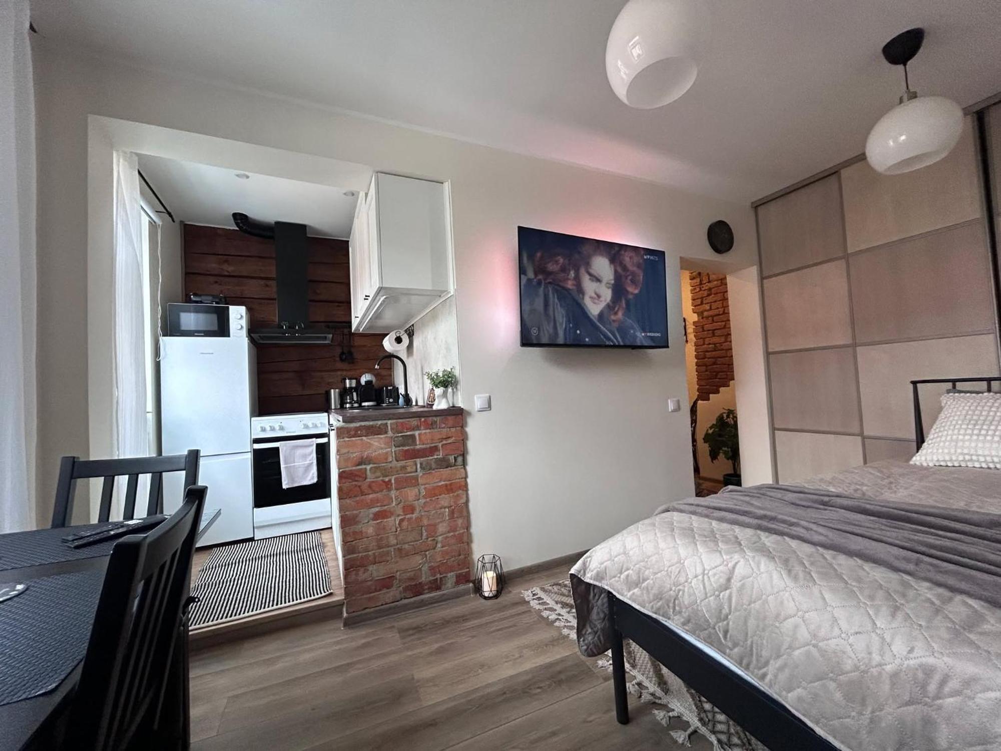 Апартамент Stella's Kappeli - Near Bus Station And Airport - Near Bus Tram Stops - Free Parking, Wifi And Netflix - New Renovation