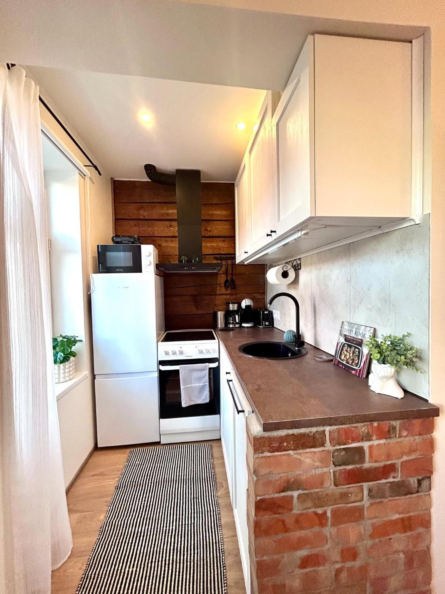 Stella's Kappeli - Near Bus Station And Airport - Near Bus Tram Stops - Free Parking, Wifi And Netflix - New Renovation * Талин